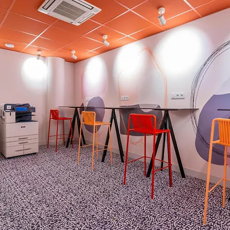 Ecla Paris Aparthotel 3*