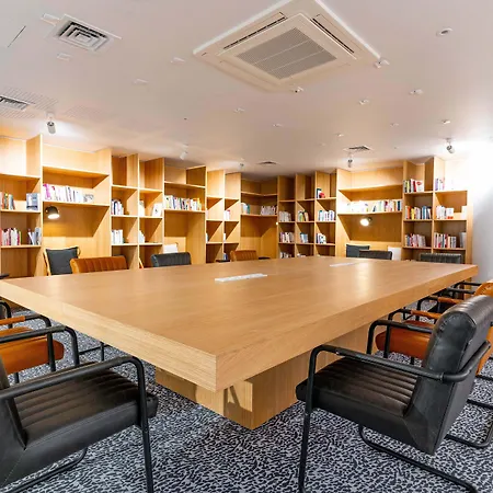 Ecla Paris Hotel apartamentowy Villejuif