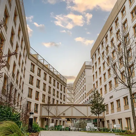 Ecla Paris 3*